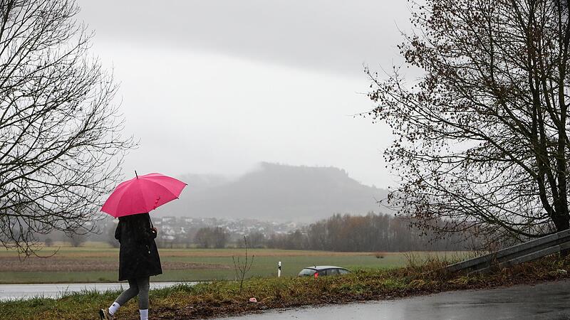 Nebel und Regen rund ums Walberla &ndash; viel Schnee ist nicht in Sicht.Forchheim & Fr&auml;nkische Schweiz