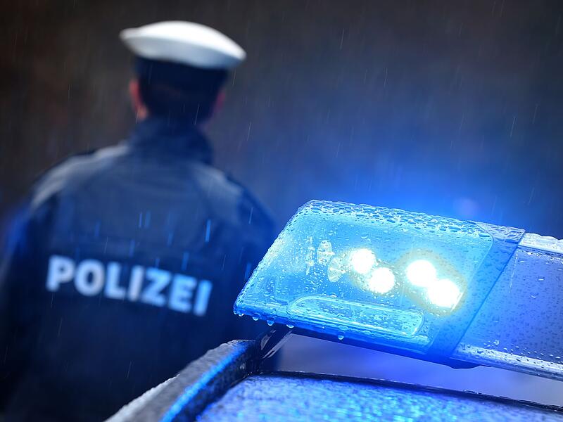Polizei - Symbolbild Polizei - Symbolbild