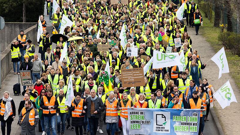 Streik der Flugbegleiter bei Lufthansa und Lufthansa Cityline Streik der Flugbegleiter bei Lufthansa und Lufthansa Cityline