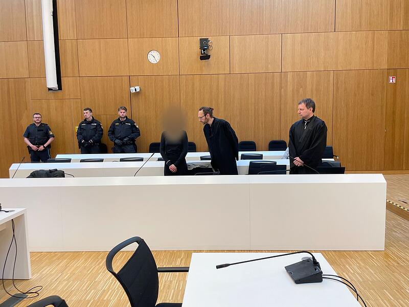 Prozessauftakt gegen Linksextremistin