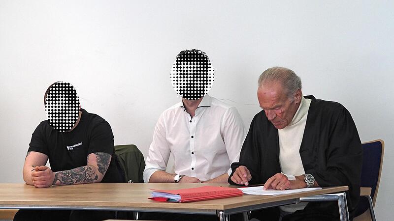 Empfindliche Geldstrafen und Haft zur Bew&auml;hrung, hat das Amtsgericht Coburg gegen zwei junge M&auml;nner verh&auml;ngt. Rechts Strafverteidiger Andreas G&uuml;nther.