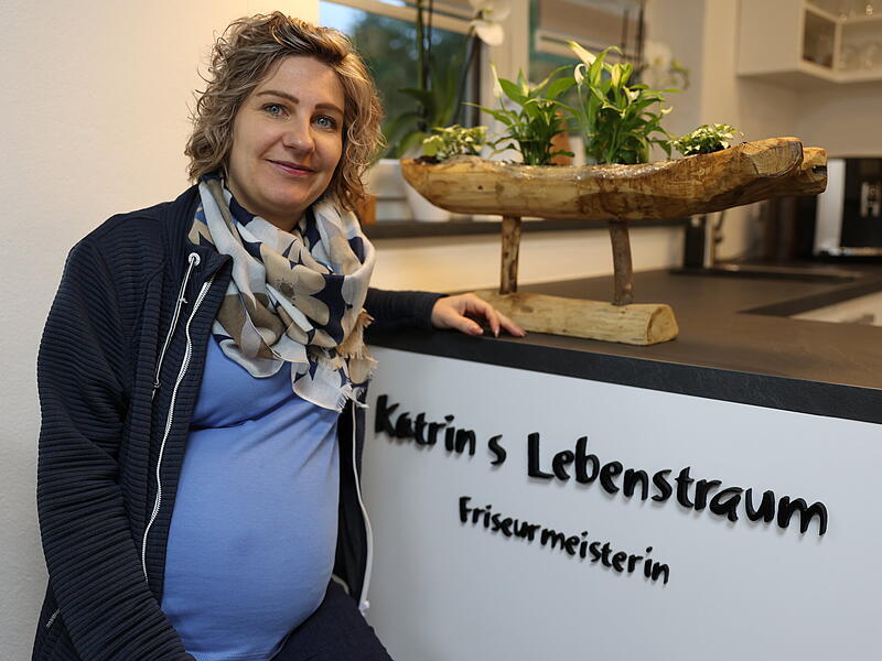 Einen ungewöhnlichen Namen hat sich Katrin Pitroff für ihr Friseurgeschäft ausgesucht: Katrins Lebenstraum nennt sie ihren Salon in Waldau