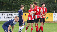 Gewohntes Bild: Die Spieler der SG Maroldsweisach/Altenstein um Maximilian Freß (Mitte) feiert eines ihrer 61 Saisontore.