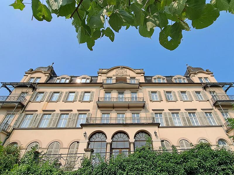 Seit 140 Jahren thront der Fürstenhof am Westufer der Saale. Seit 140 Jahren thront der Fürstenhof am Westufer der Saale.
