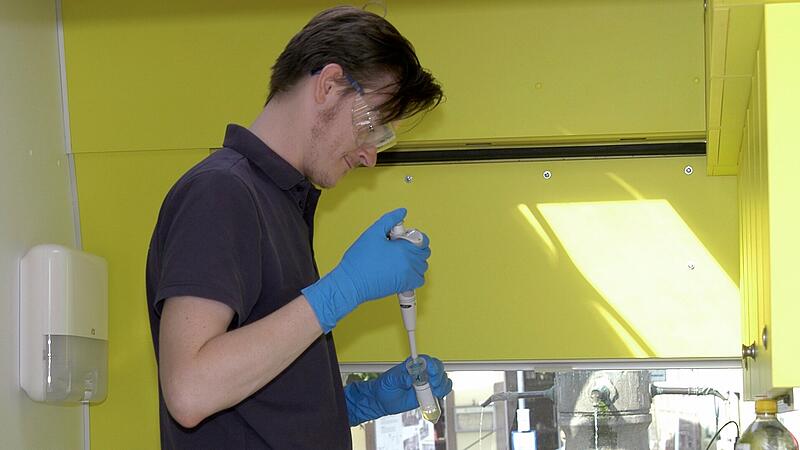 Labormobil testet in Hammelburg Wasser aus dem eigenen Brunnen