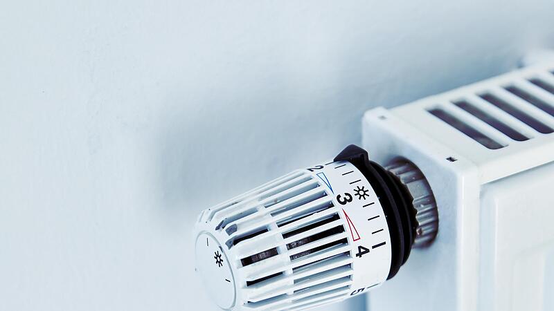 Nur noch da heizen, wo man sich auch aufh&auml;lt, Temperatur auf 18 Grad und echt fr&auml;nkische, stoische Gelassenheit &ndash; so versuchen die Einwohner im Landkreis Ha&szlig;berge, diese Eiszeit durch den Ukraine-Krieg zu bew&auml;ltigen. Hilft ja nichts. Bei vielen ab...