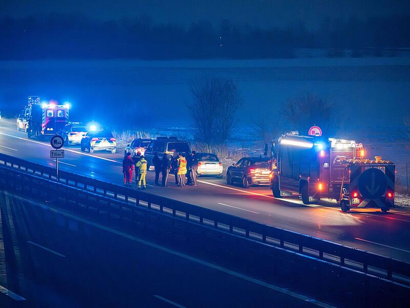Verdacht auf Sprengstoff - A3 gesperrt