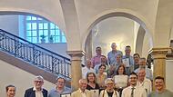 Unser Bild zeigt Bürgermeister Jan Marberg und die geehrten Stadtratsmitglieder. Unser Bild zeigt Bürgermeister Jan Marberg und die geehrten Stadtratsmitglieder.