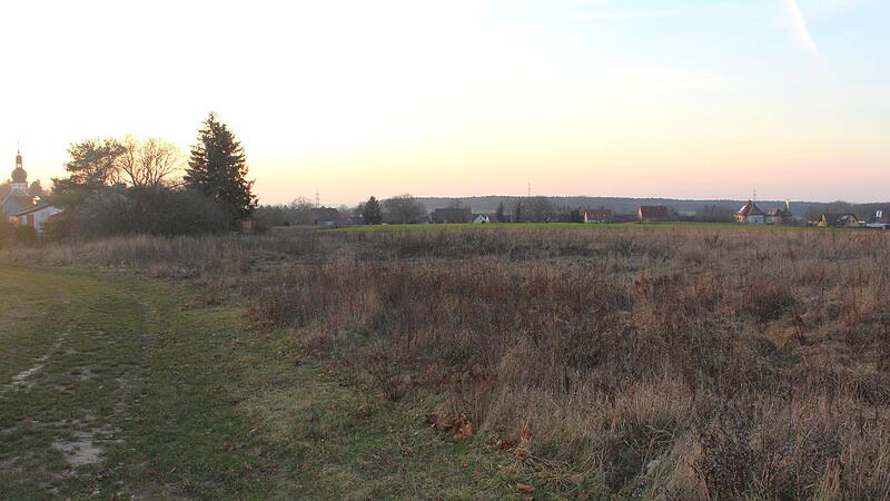 Im Osten von R&uuml;denhausen, etwa n&ouml;rdlich des Sportgel&auml;ndes, im Bereich zwischen dem Ort und der B 286, weist die Gemeinde zehn Hektar Bauland aus.