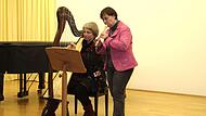Uli Nix und Margit Denk musizieren bei der Jahresversammlung zum 40. Jubiläum des Fördervereins der Musikschule Herzogenaurach Uli Nix und Margit Denk musizieren bei der Jahresversammlung zum 40. Jubiläum des Fördervereins der Musikschule Herzogenaurach