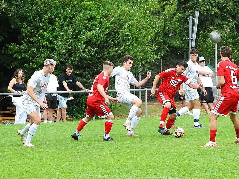 Fu&szlig;ball-Turnier in M&uuml;nnerstadt
