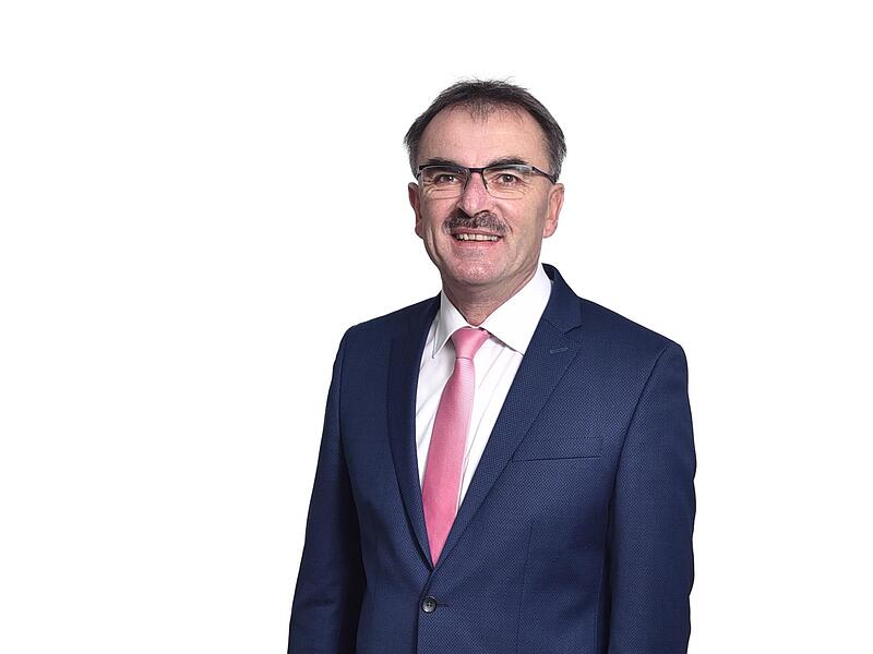 Harald Hofmann wird in Nüdlingen aus dem Bürgermeisteramt ausscheiden. Harald Hofmann wird in Nüdlingen aus dem Bürgermeisteramt ausscheiden.