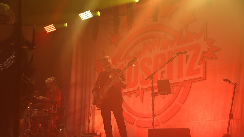 Eine Nacht in Rot: Faschingsparty in Stadtsteinach