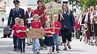 Die Freiwillige Feuerwehr Kersbach feierte ihr 150-jähriges Jubiläum. Beim farbenfrohen und imposanten Festumzug waren fast 30 Vereine mit über 700 Teilnehmern dabei. Die Freiwillige Feuerwehr Kersbach feierte ihr 150-jähriges Jubiläum. Beim farbenfrohen und imposanten Festumzug waren fast 30 Vereine mit über 700 Teilnehmern dabei.