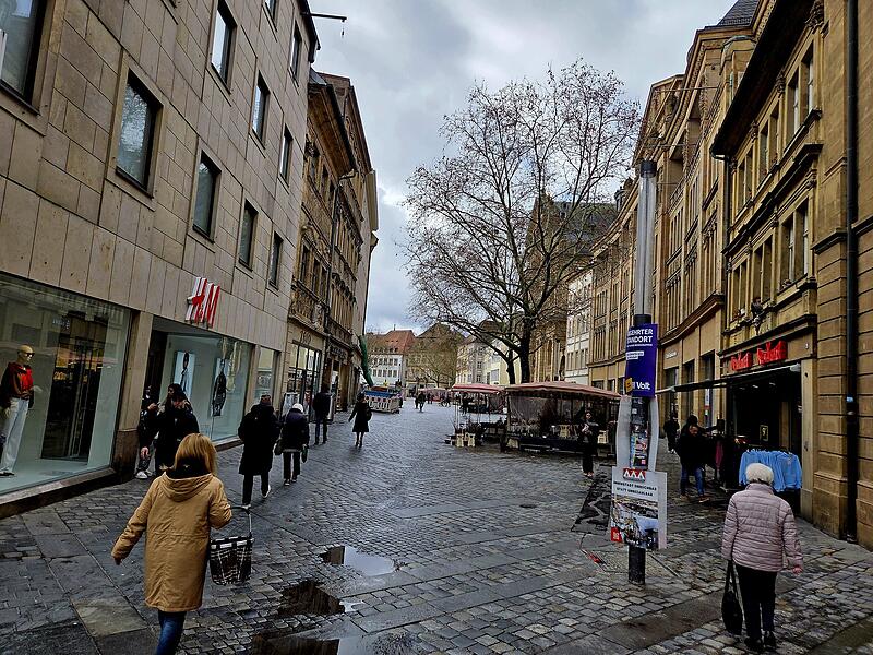 Am Gr&uuml;nen Markt in Bamberg wird bald ein bekanntes Modegesch&auml;ft f&uuml;r immer schlie&szlig;en.