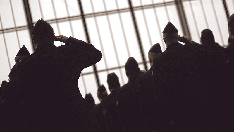 US-Pr&auml;sident Donald Trump will die Nato-Verb&uuml;ndeten wegen ihrer z&ouml;gerlichen Haltung im Iran-Krieg bestrafen. Sein Au&szlig;enminister Marco Rubio bringt deshalb die Schlie&szlig;ung von US-St&uuml;tzpunkten in Europa ins Spiel. Das h&auml;tte massive Folgen.