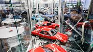 Automodelle des Herstellers von Spielzeug und Miniaturfahrzeugen, Solido, sind zur Eröffnung der 75. Spielwarenmesse ausgestellt. Auf der laut Veranstalter weltgrößten Messe zeigen internationale Hersteller Trends. Automodelle des Herstellers von Spielzeug und Miniaturfahrzeugen, Solido, sind zur Eröffnung der 75. Spielwarenmesse ausgestellt. Auf der laut Veranstalter weltgrößten Messe zeigen internationale Hersteller Trends.