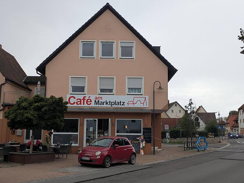 Caf&eacute; am Marktplatz Adelsdorf