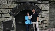 Der größte Keller im Forchheimer Kellerwald, der Neder-Keller, ist verkauft und hat einen neuen Eigentümer: Astrid Neder-Haub übergibt an Nicholas Mohnlein.