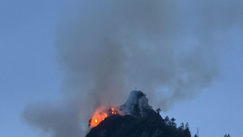Waldbrand auf Berg