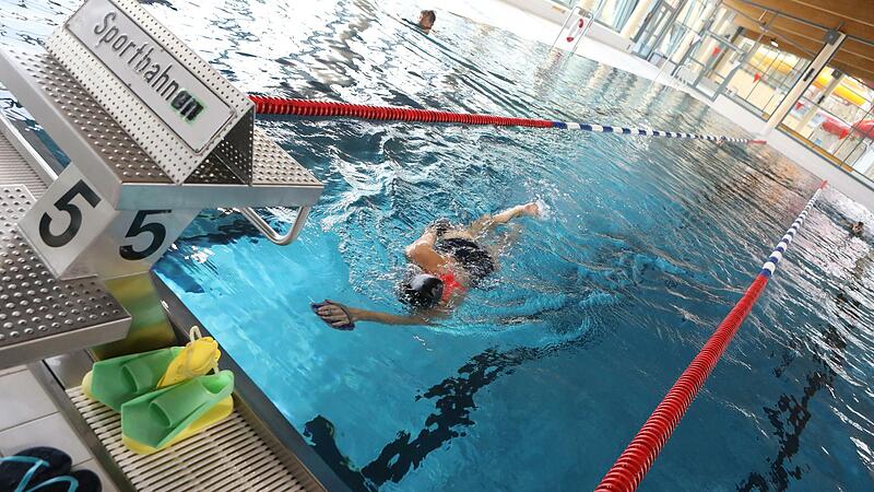 Mit der 2G-Plus-Regel sind auch im Forchheimer Königsbad die Besucherzahlen eingebrochen.Forchheim & Fränkische Schweiz Mit der 2G-Plus-Regel sind auch im Forchheimer Königsbad die Besucherzahlen eingebrochen.Forchheim & Fränkische Schweiz