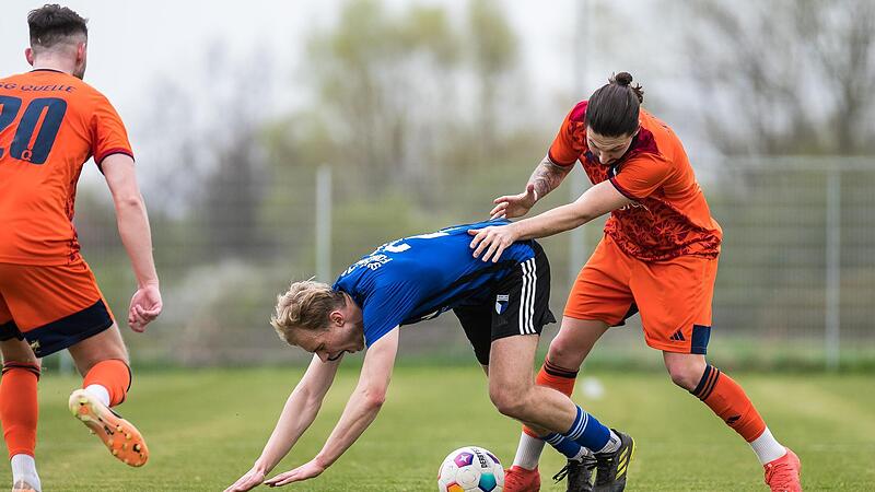 Ob nun Foul oder nicht: Auch gegen Fürth waren die Forchheimer zu leicht aus dem Tritt zu bringen.Forchheim & Fränkische Schweiz Ob nun Foul oder nicht: Auch gegen Fürth waren die Forchheimer zu leicht aus dem Tritt zu bringen.Forchheim & Fränkische Schweiz