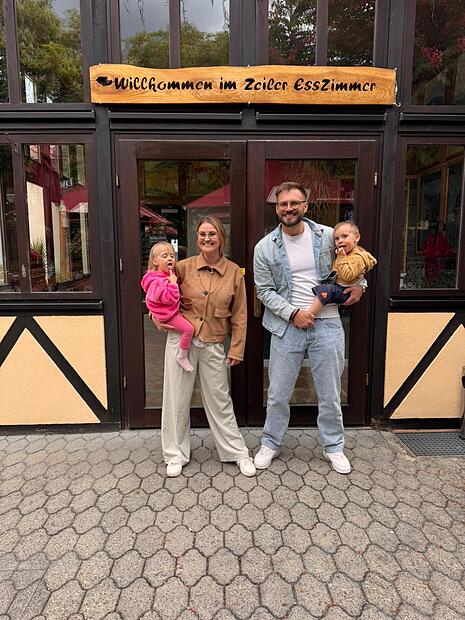 Neuer&ouml;ffnung Zeiler Esszimmer