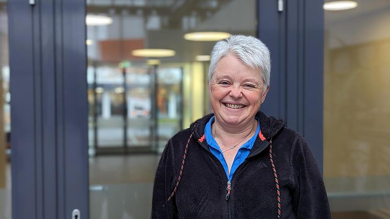 Sie freut sich schon sehr auf ihre kommende T&auml;tigkeit als Au-Pair-Oma: Karin H&auml;bel aus Hirschaid reist f&uuml;r acht Wochen ins Zillertal.