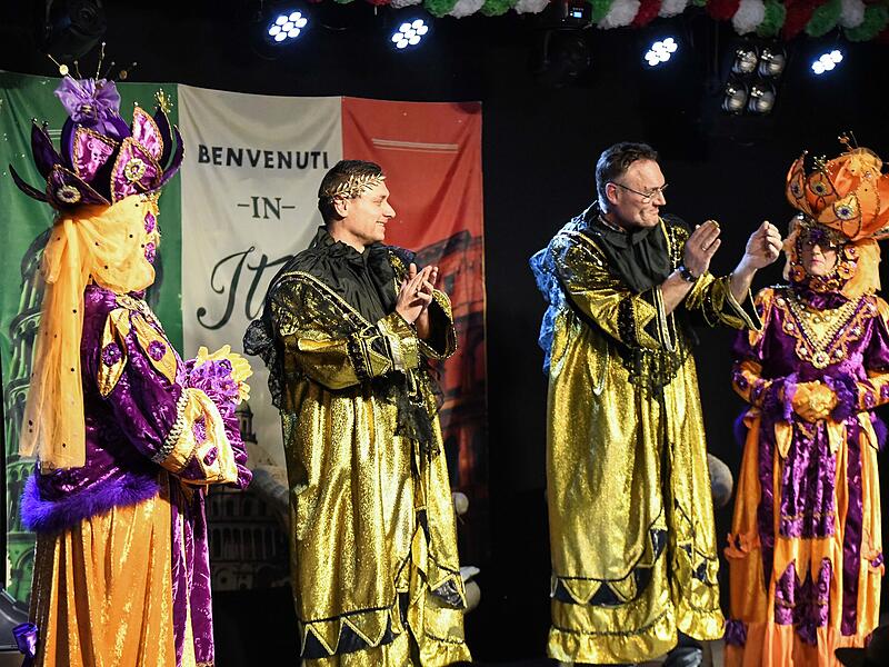 Pfarreifasching Knetzgau 2026: Bella Italia im Pfarrsaal