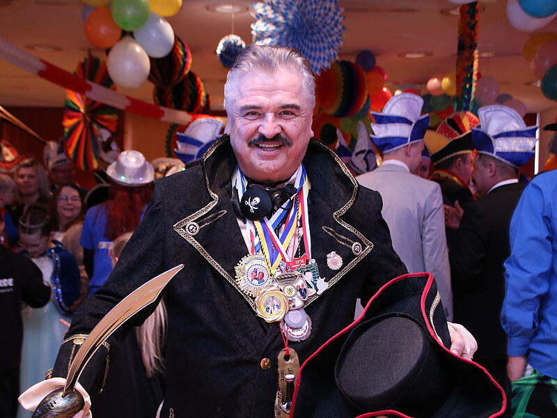 Es ist sein letzter Rosenmontagsempfang als Landrat - doch davon lie&szlig; sich Klaus Peter S&ouml;llner den Nachmittag nicht tr&uuml;ben!