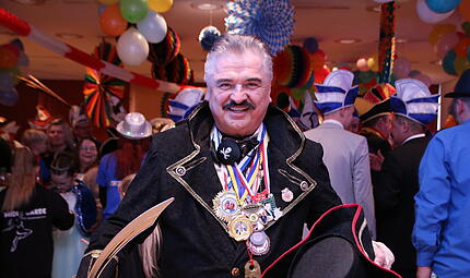 Es ist sein letzter Rosenmontagsempfang als Landrat - doch davon lie&szlig; sich Klaus Peter S&ouml;llner den Nachmittag nicht tr&uuml;ben!