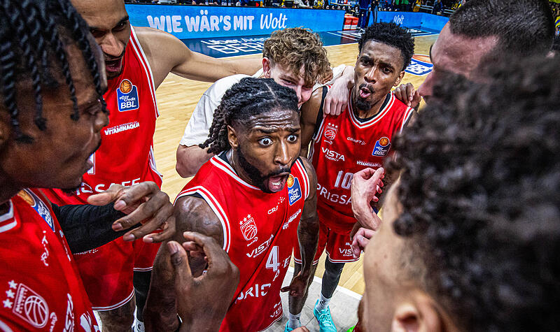 Da kann man nur gro&szlig;e Augen machen.  Jordan Jones und die BMA365 Bamberg Baskets feierten einen Coup in Berlin.