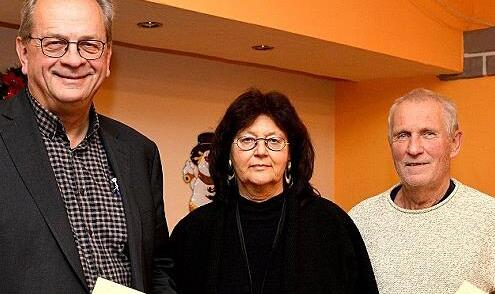 Nick Sablowski, Sigrid Wolf-Feix und Klaus R&ouml;ssner (von rechts) sind die besten Fotografen des FAC Mainleus/Kulmbach.