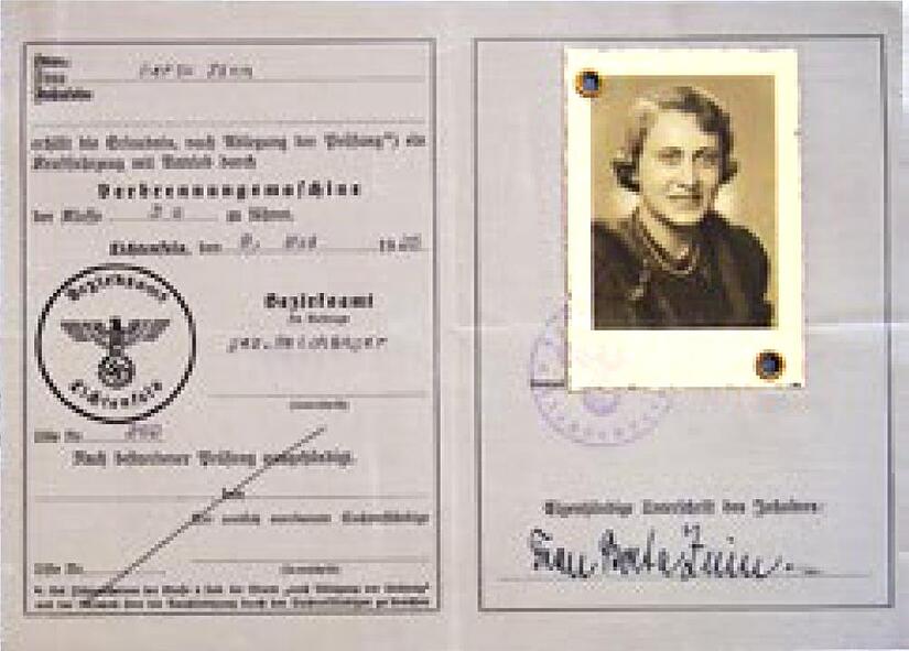 Ihr Führerschein wurde Berta Zinn von den Nationalsozialisten abgenommen. Ihr Führerschein wurde Berta Zinn von den Nationalsozialisten abgenommen.