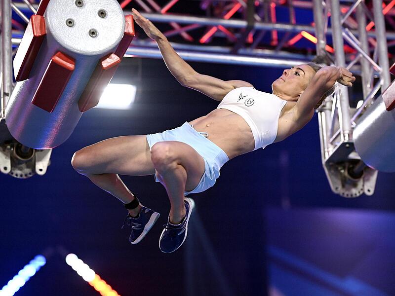 Jessica Wielens in der RTL-Show Ninja Warrior Germany.