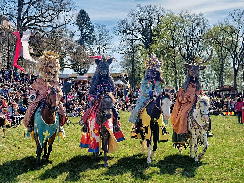 Die Tiermasken wurden extra in Wien gefertigt.
