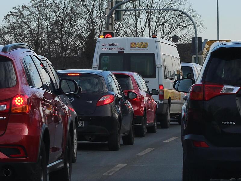 Zu den vielen Ein- und Auspendlern aus Forchheim kommen zahlreiche Binnenpendler, die den Verkehr in der Stadt belasten.Forchheim & Fr&auml;nkische Schweiz