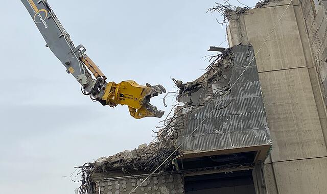 Die Bilder vom Abriss des Alfons-Goppel-Hauses