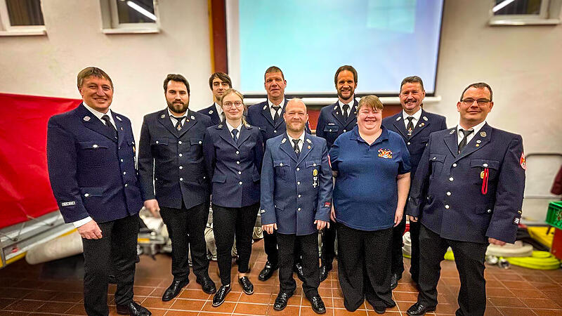 Die Führungsmannschaft der Freiwilligen Feuerwehr Ramsthal: v. li. Bürgermeister Rainer Morper, 2. Vorsitzender Johannes Sixt, Schriftführer Julian Schaub, Beisitzerin Ilona Gößmann-Schmitt, Beisitzer Heiko Ziegler, Beisitzer Michael Rex, stv. Kom...