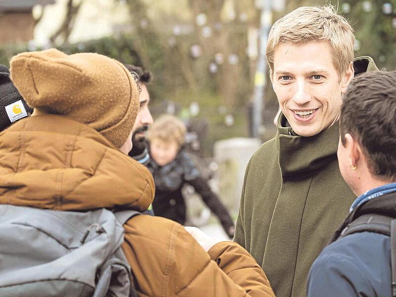 Oberb&uuml;rgermeisterkandidat Dominik Krause (Gr&uuml;ne) k&auml;mpft vor der Stichwahl am kommenden Sonntag um Stimmen.