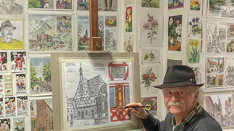 &bdquo;Die Bilder springen mich an&ldquo;: Zu Hause in seinem Atelier in Zirndorf koloriert Rudolf Lumm seine Skizzen mit Aquarellfarben.Forchheim & Fr&auml;nkische Schweiz