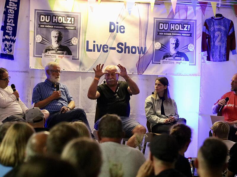 Unser Bild zeigt (von links) Moderator J&uuml;rgen Schmitt, Peter Balthasar, Peter Kleinhenz, Lea Schneider und Moderator Alexander Pf&uuml;lb.