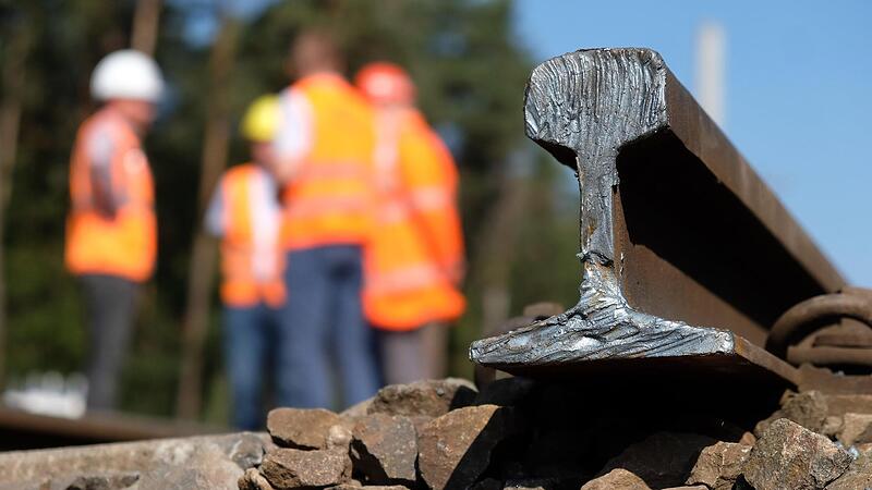 Die Deutsche Bahn steht vor einigen  Gro&szlig;projekten auf wichtigen Streckenabschnitten.