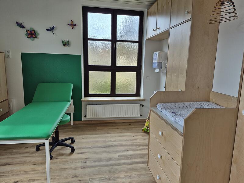 Ein Bilderrundgang durch die Praxis am Tag der Er&ouml;ffnungDie neue Facharztpraxis f&uuml;r Kinder- und Jugendmedizin in Kronach