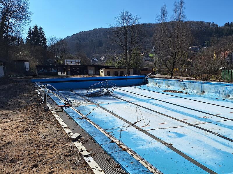 Freibad Egloffstein Baustelle April 2025Forchheim & Fr&auml;nkische Schweiz