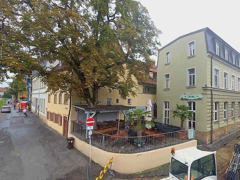 Sand und Anders Das „Sand & Anders" befindet sich direkt an der Markusbrücke. Vom Biergarten aus hat man einen perfekten Blick auf Klein Venedig.