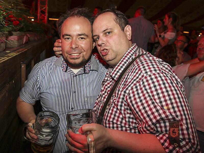 Gute Stimmung beim ersten Bierfestsonntag