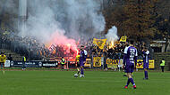 Die Fans der SpVgg Bayreuth feiern den Führungstreffer gegen den FC Eintracht Bamberg mit Pyrotechnik. Die Fans der SpVgg Bayreuth feiern den Führungstreffer gegen den FC Eintracht Bamberg mit Pyrotechnik.