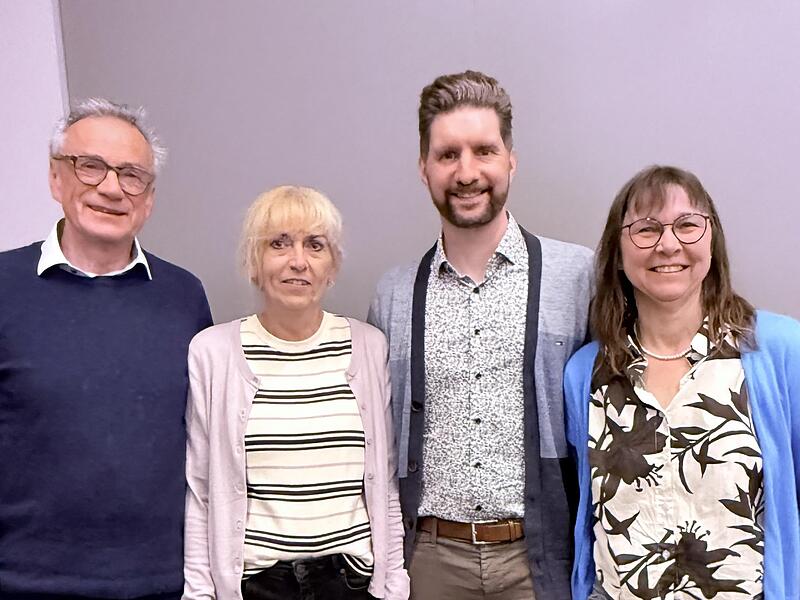 Von links Reinhard Schaupp (Europa Union), Birgit Heid und Christian Schneider (Aktionskreis Demokratie), Clauda Beyerle (VHS)