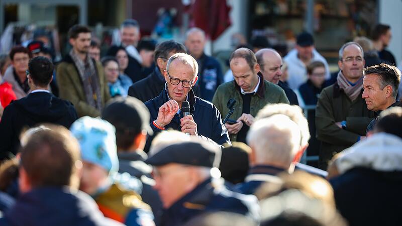 Bundeskanzler Merz zu Bürgergesprächen im Sauerland